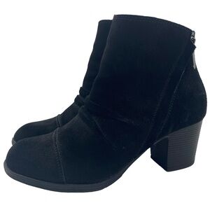 Skechers Womens Shoes Sz 7 Black Vegan Suede Heeled Ankle Casual Comfortable